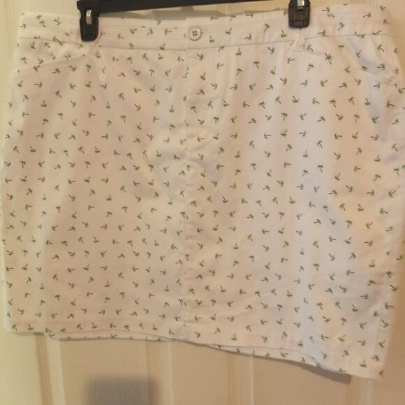 Intro Love the Fit Palm Tree printed skort… - Picture 5 of 12